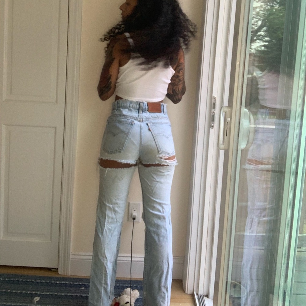 Distressed Levi - Picture 3 of 3